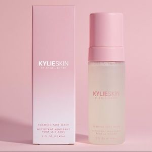 Kylie Skin Foaming Face Wash